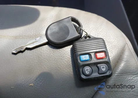 2005 Ford Expedition Xlt from USA, damaged, VIN 1FMPU16535LB11560